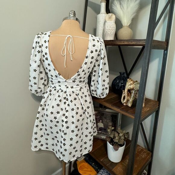 For Love & Lemons Connie Mini Dress in Ivory Daisy Seersucker Women’s SIZE SM - Picture 3 of 12
